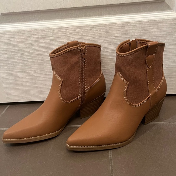 NWOT Target Kay Western Boots - Picture 3 of 6